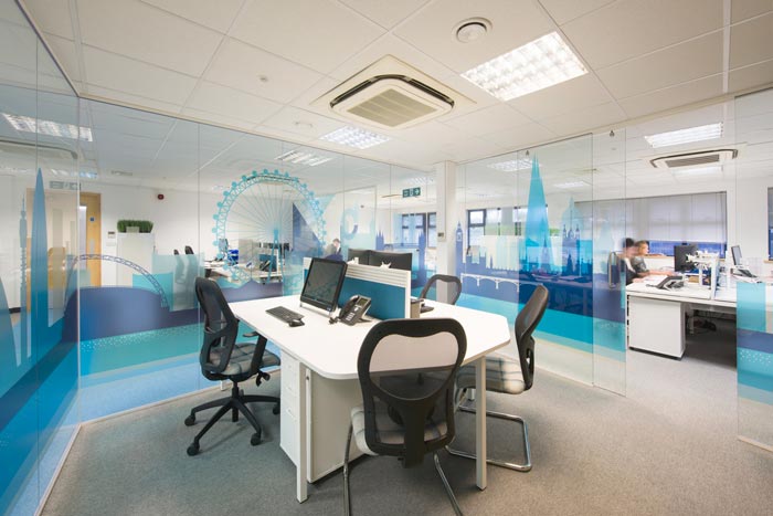 现代办公室设计提醒：如何确定各行业办公室的坐向风水?