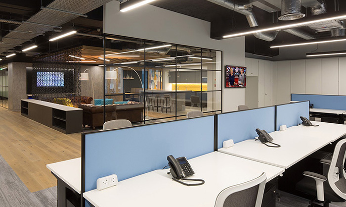 办公室设计这么做可以给人带来新奇的空间体验感!