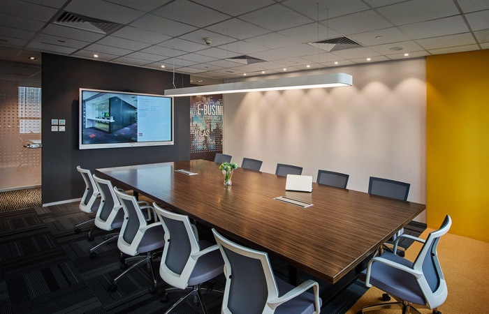 上海宝山办公室装修中会议室如何布置?